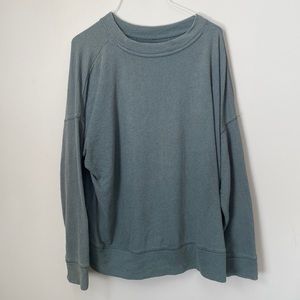 AE green sweater medium